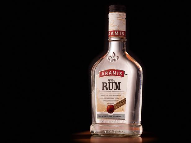 Aramis_1024_rum_white.jpg